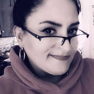 Meet your Posher, Mia